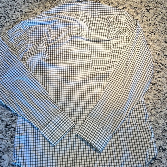J. Crew - Secret wash button down shirt - Picture 6 of 9